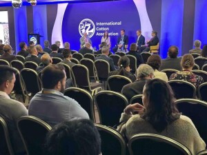 Brasil é atualmente o principal fornecedor mundial de algodão sustentável; portanto é essencial reunir diferentes visões do setor, desde o cultivo e produção até o comércio. Foto: divulgação Abapa.