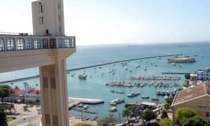 Bahia Marina terá 100% da estrutura sobre as águas. No total, serão 30 barcos em exposição, com iates de luxo, mas também lanchas menores, além de jets, acessórios e equipamentos. Foto:  Fabio Rodrigues Pozzebom / Agência Brasil