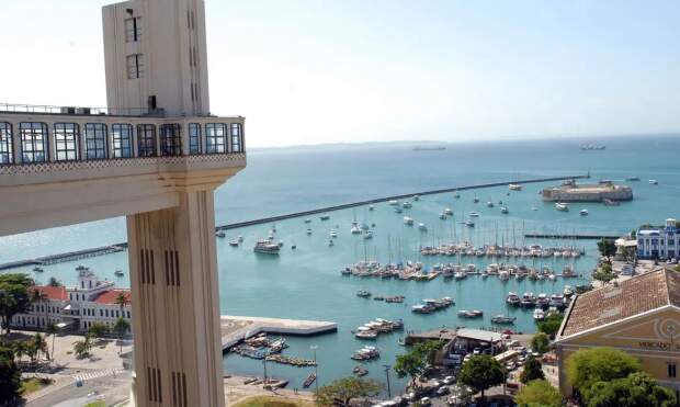 Bahia Marina terá 100% da estrutura sobre as águas. No total, serão 30 barcos em exposição, com iates de luxo, mas também lanchas menores, além de jets, acessórios e equipamentos. Foto:  Fabio Rodrigues Pozzebom / Agência Brasil