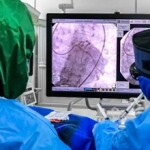 Com procedimentos minimamente invasivos, a especialidade abrange desde o tratamento de tumores e doenças vasculares até intervenções em emergências médicas. (Imagem: reprodução /www.sp.senac.br)