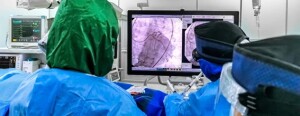 Com procedimentos minimamente invasivos, a especialidade abrange desde o tratamento de tumores e doenças vasculares até intervenções em emergências médicas. (Imagem: reprodução /www.sp.senac.br)