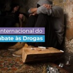 O consumo excessivo de bebidas alcóolicas levou à morte de 2 milhões de pessoas, segundo a OMS. Bem por isso, foi instituído o Dia Nacional de Combate às Drogas e ao Alcoolismo (20 de fevereiro) para conscientizar obre os riscos. (Foto: reprodução / Institutobhfuturo.com.br)