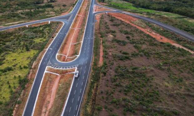 Rodovia que interliga os estados do Maranhão, Piauí, Bahia e Minas Gerais é estratégica para o desenvolvimento econômico e agilizar o escoamento da produção agrícola do Brasil central. (Foto: Feijão Almeida GOVBA)