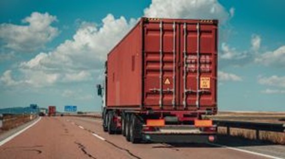 O volume de fretes rodoviários do agro no Brasil registrou um aumento de 5,3% ao longo de todo o ano de 2024, em comparação com o mesmo período do ano anterior, de acordo com as informações divulgadas pela Frete.com. (Divulgação)