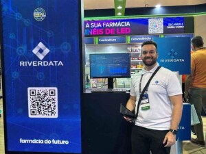 A Riverdata foi uma das patrocinadoras da Farmácia do Futuro e apresentou suas soluções de inteligência artificial e visão computacional voltadas para o varejo farmacêutico. (Divulgação).