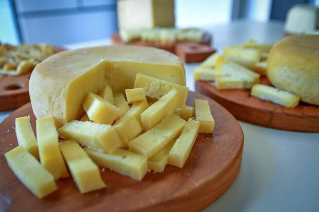 Sétima edição do Festival do Queijo Artesanal de Minas será de 12 a 14 de junho, no Parque da Gameleira, em BH, e contará pela primeira vez com a participação da região produtora do Queijo Cabacinha, típico do Vale do Jequitinhonha. (Divulgação)