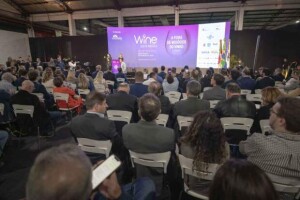Liberação de recurso da ordem de R$ 11,3 milhões para o Fundo de Desenvolvimento da Vitivinicultura (Fundovitis) foi assinada no ato da solenidade. (Crédito: César Silvestro/Vagão Filmes, Divulgação)