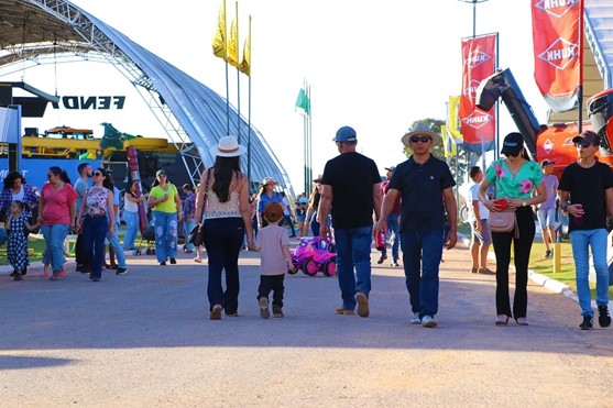 Com 75 caravanas regionais confirmadas, reunindo cerca de 3.600 pequenos e médios produtores rurais, a Bahia Farm Show 2025 se consolida como um evento cada vez mais inclusivo, tecnológico e voltado para o futuro do agronegócio brasileiro. (Foto: Bahia Farm Show / divulgação).