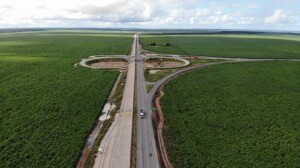 Na BR-101, o diesel comum foi encontrado em média por R$ 6,23, uma queda de 3,11% em relação à média de abril, e o S-10, por R$ 6,31, recuo de 2,47% na mesma comparação. Já a gasolina foi comercializada a R$ 6,45 (recuo de 1,07%), e o etanol a R$ 4,92 (diminuição de 0,81%). (Foto: Divulgação MInfra)