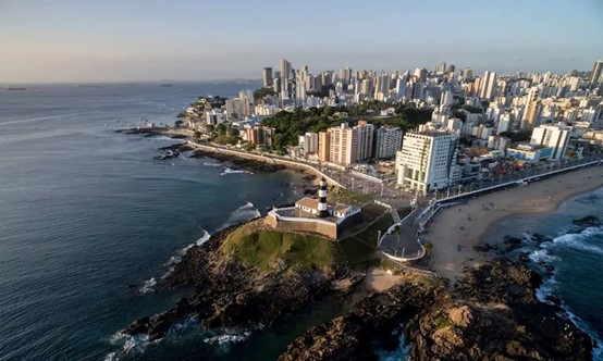 Os municípios – 99 no Estado da Bahia - contam com pendências relacionadas ao não envio de dados contábeis, orçamentários e fiscais referentes ao exercício de 2024; Prazo para regulamentação termina em 31 de agosto. (Foto: Salvador / pesq. Google)