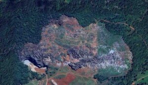 Área que teve a vegetação suprimida pela mineradora (Google Maps)