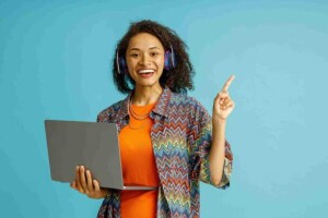 Inscrições acontecem de 4 a 10 de julho; cursos têm início no dia 16/07 e abordam temas como tecnologia, cidadania, indústria, saúde mental e educação financeira. (Crédito: divulgação/banco de imagens)