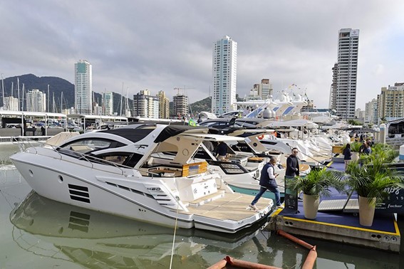 O Marina Itajaí Boat Show, acontece de 03 a 06 de julho, em Itajaí (SC). Os visitantes poderão conferir os muitos modelos da Fibrafort, ao vivo, durante os quatro dias de evento. Ao todo, a marca catarinense exibe oito barcos que fazem sucesso em seu portfólio. (Divulgação)