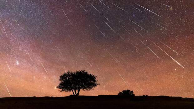 Nas madrugadas de 12 e 13 de agosto, o céu noturno contará com a Chuva de Meteoros Perseidas, com estimativa entre 100 e 120 meteoros por hora no momento máximo. Mas não se engane: nem tudo será perfeito. (© Vito Technology, Inc./ divulgação)