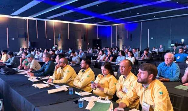 Recebido pela Abapa, o evento reuniu cerca de 300 especialistas, produtores e pesquisadores de instituições de referência em pesquisa, como Embrapa, Universidade Estadual Paulista (Unesp), Fundação Bahia, Universidade Federal de Viçosa (UFV), Universidade Federal do Oeste da Bahia (UFOB), entre outras. (Captura de tela 2025-09-09 131016 - reprodução).