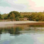 Situado no entorno do Lago Corumbá IV, casas de campo têm assinaturas de arquitetos renomados como Leo Romano e William Hanna, Karla Bittar, Picotto Arquitetura, entre outros. Complexo Náutico Estaleiro Jatobá é uma das áreas comuns do Condomínio Fazenda Canoa. (Henrique Kleinkauf)