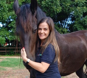 Gabriela do Vale Pombo, coordenadora da linha de equinos da Premix e integrante da comissão organizadora do Congresso. (Divulgação)