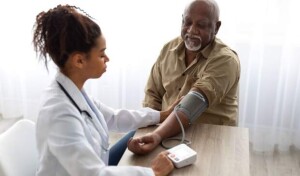 Com mais de 328 mil registros analisados, pesquisa valida Índice TyG como ferramenta acessível e vital na luta contra a principal causa de morte no país, alinhando-se aos pilares do setembro Vermelho. (Divulgação)