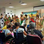 Conduzido pelo grupo de voluntários do ‘Plantão da Felicidade’, a peça teatral será realizada entre os dias 22 e 24 de dezembro, a partir das 10h. (Foto:  Boca de Olhos - André Fernandes)