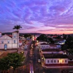 A cidade, tradicionalmente turística, abre as portas para o público que deseja estadias de maior temporada e contato com a natureza. (Divulgação)
