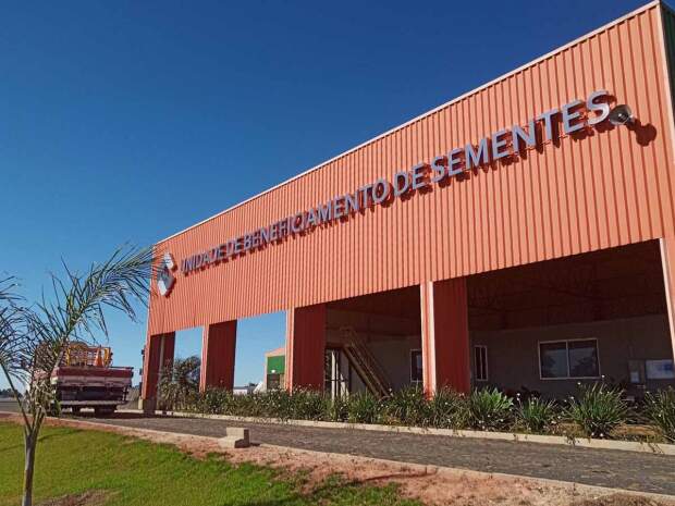 Unidade de Beneficiamento de Sementes da Capal, em Wenceslau Braz/PR, está contratando safristas temporários com início do trabalho em janeiro (Crédito: Eduardo de Castro)