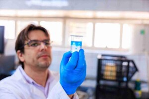 Disponível para licenciamento, tecnologia amplia a resistência desses microrganismos em produtos vegetais e à base de frutas. (Fotos: Igor Alisson – Inova Unicamp)