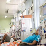 Atualmente o país conta com 172.585 pacientes em diálise, sendo 79% atendidos pelo Sistema Único de Saúde (SUS), segundo dados da SBN. O levantamento aponta que em maio de 2025 mais de mil pacientes internados em todo o Brasil estavam na fila de espera em clínicas de diálise. (Foto: Ivan Baldivieso/Governo da Bahia)