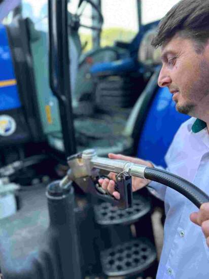 Tecnologia-permite-controle-de-combustivel-em-maquinas-agricolas-operando-nas-fazendas--1-