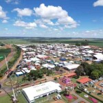 Evento ocorre de 6 a 10 de abril, em Rio Verde (GO), reunindo produtores rurais, empresas, pesquisadores e especialistas para apresentar inovações e debater os desafios do agronegócio. (Tecnoshow COMIGO)