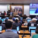 Relator dá aval à PEC, mas manifesto do setor produtivo pressiona por adiamento do debate. (Foto: Renato Araújo/Câmara dos Deputado)