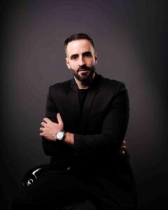 Leonardo Ribeiro Pinto é um profissional de tecnologia