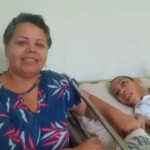Após anos convivendo com os desafios da gastrostomia do filho, Nilza Carla desenvolveu o JO+ Absorvente Dérmico, dispositivo que busca reduzir lesões, infecções e internações. (Fotos: Divulgação)