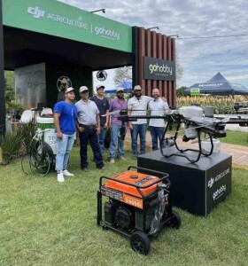 Distribuidora oficial da DJI Agriculture nos estados de Rondônia, Roraima, Acre e Amazonas destaca inovações, suporte técnico e capacitação para produtores durante a maior feira agropecuária da região Norte. (Divulgação/Gohobby)