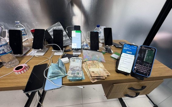 Produzido pela Global Anti-Scam Alliance (GASA), o relatório “O Estado dos Golpes no Brasil 2026” aponta que, em média, cada brasileiro foi alvo de mais de 200 tentativas de golpe no último ano. Um terço das vítimas perdeu dinheiro mais de uma vez no período. (Foto: Divulgação - Polícia Civil de Goiás)