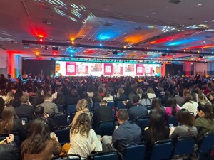 Evento reúne mais de mil participantes do Brasil e do exterior para discutir avanços em diferentes tipos de câncer, Patologia Digital, Inteligência Artificial, qualidade laboratorial e novas diretrizes para o rastreamento do câncer do colo do útero. (35º Congresso Brasileiro de Cirurgia Dermatológica / Crédito: Divulgação)