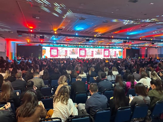 Evento reúne mais de mil participantes do Brasil e do exterior para discutir avanços em diferentes tipos de câncer, Patologia Digital, Inteligência Artificial, qualidade laboratorial e novas diretrizes para o rastreamento do câncer do colo do útero. (35º Congresso Brasileiro de Cirurgia Dermatológica / Crédito: Divulgação)