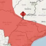 Previsão do Instituto Nacional de Meteorologia (Inmet) mostra que a primeira onda de calor da primavera de 2026 deve atingir áreas do Centro-Oeste, Sudeste e Sul, a partir deste sábado (26). Área sob aviso vermelho para onda de calor entre sábado (26) e quarta-feira (30). (Imagem: Inmet/Reprodução)