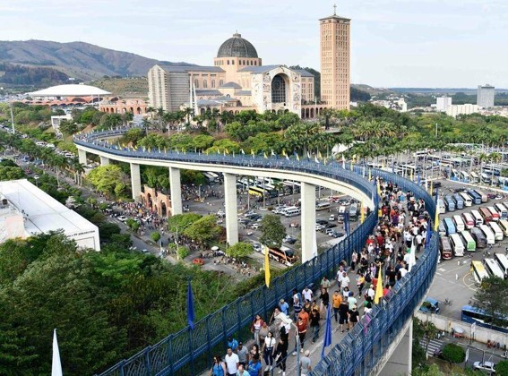 Data marca o primeiro mês de outubro do Caminho da Fé como rota turística nacional reconhecida por lei. Feriado deve movimentar R$ 3,5 bilhões no estado; (Reprodução Santuário de Aparecida / Foto Thiano Leon)